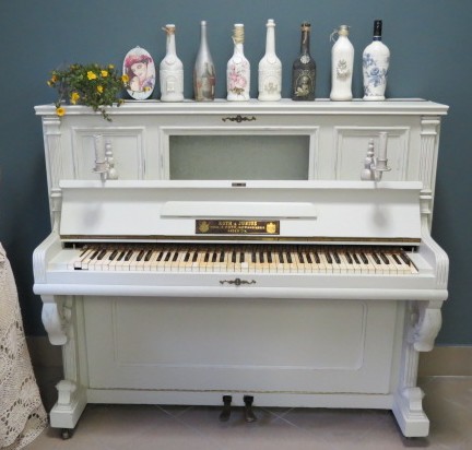 MALOWANE PIANINO-BAREK SHABBY CHIC BIEL ANTYCZNA %