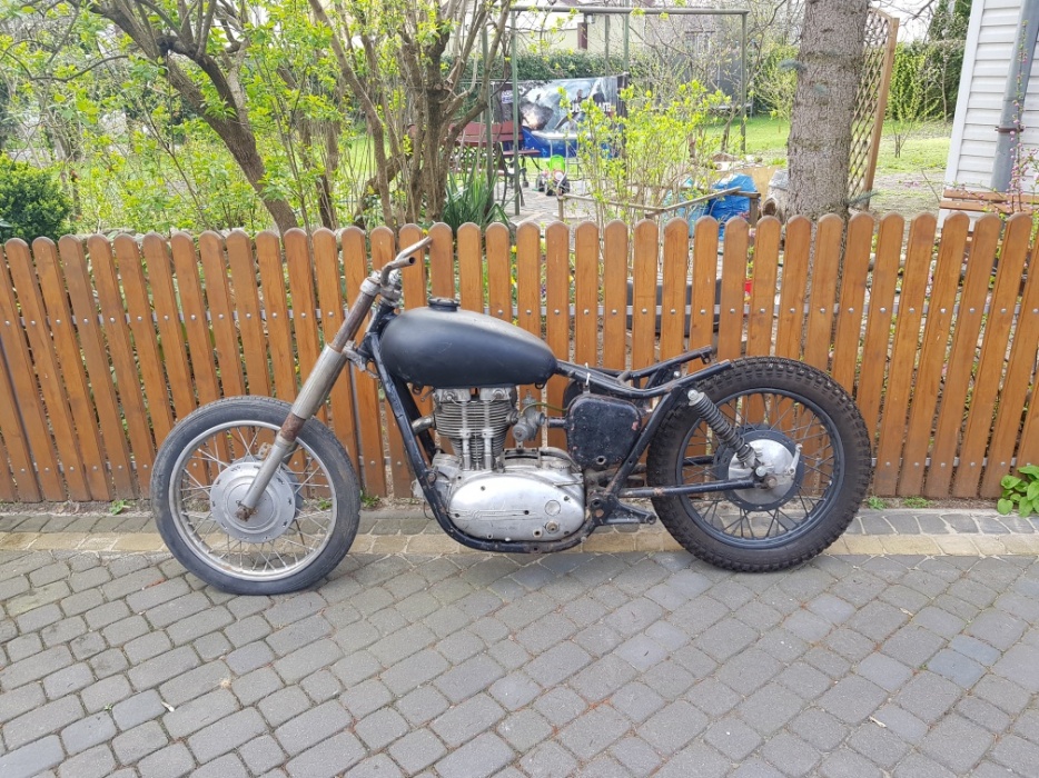 junak m10