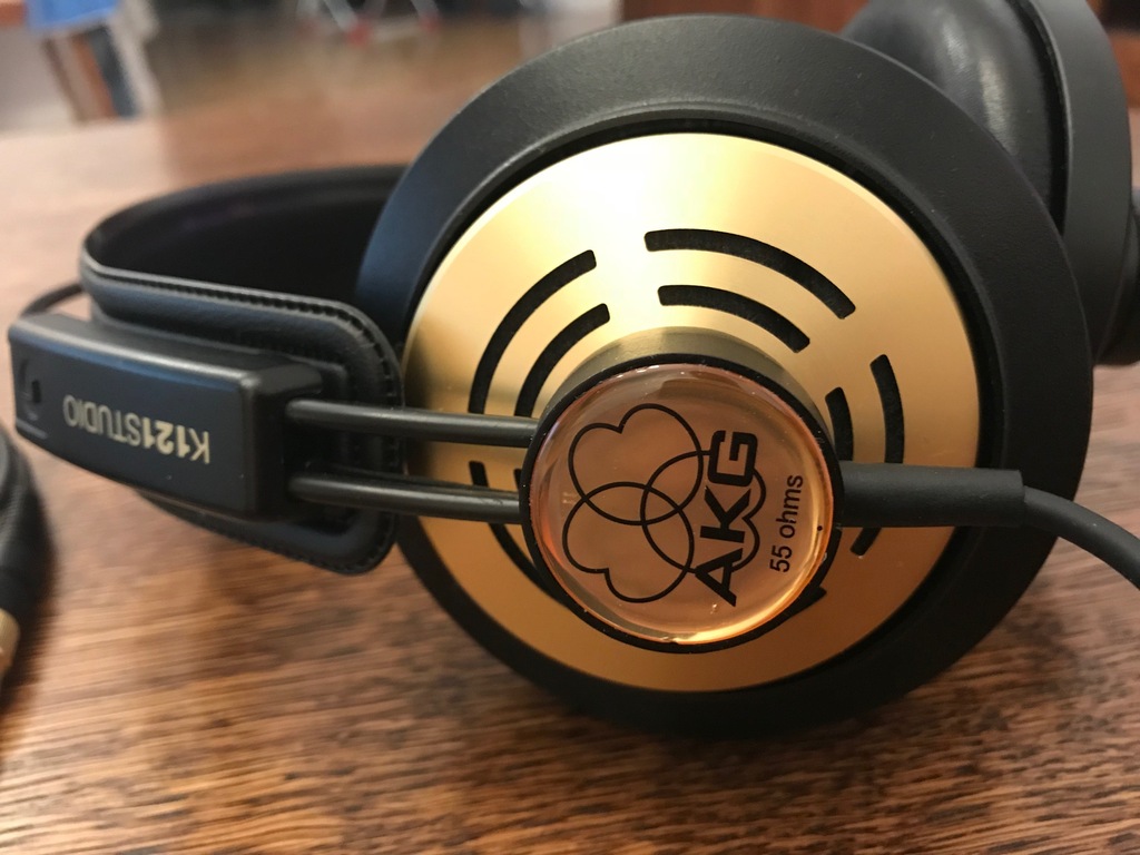 Słuchawki przewodowe AKG K121 Studio jak nowe