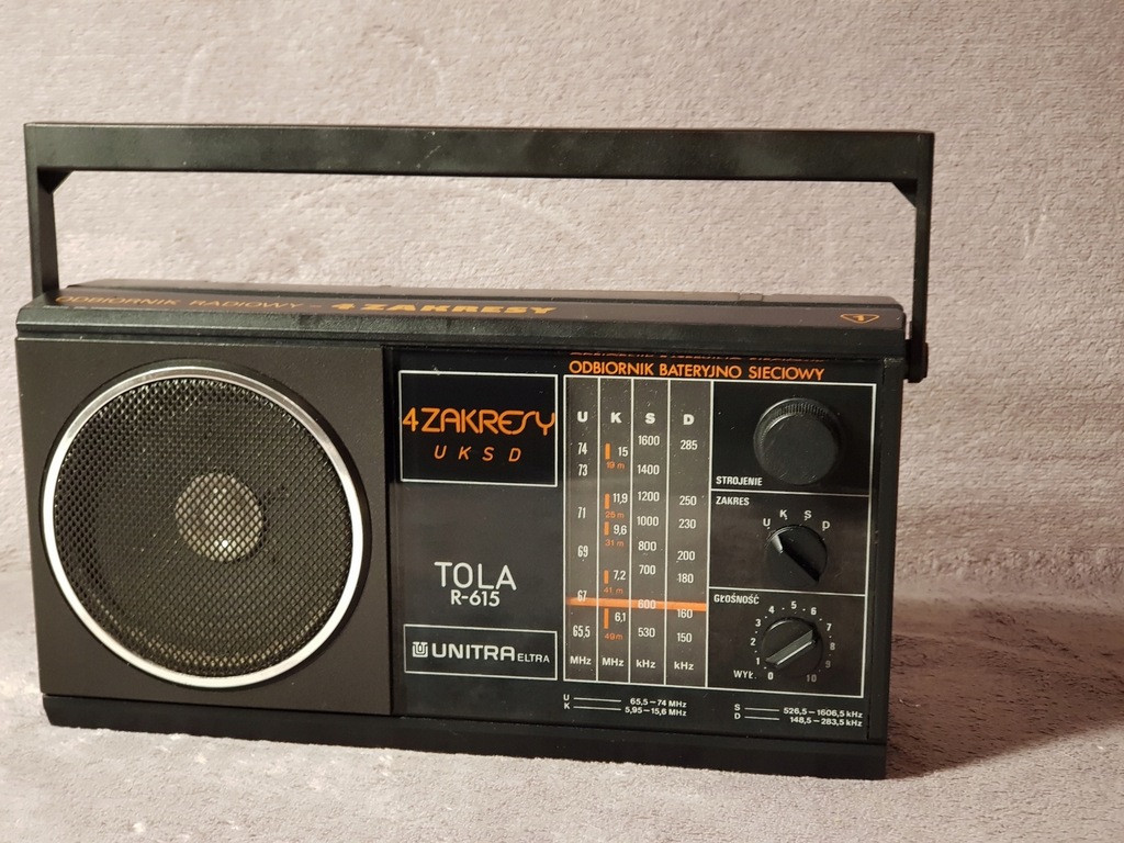 RADIO UNITRA TOLA R-615