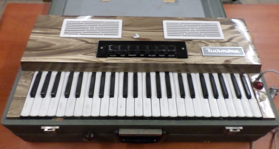 Organy elektryczne Harmona walizkowe