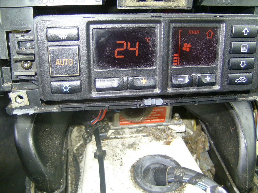 AUDI A4. B5 1.8.KLIMATYZACJA KOMPLETNA.KLIMATRONIK