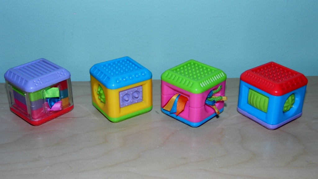 KOSTKI SENSORYCZNE FISHER PRICE KLOCKI DOTYKOWE
