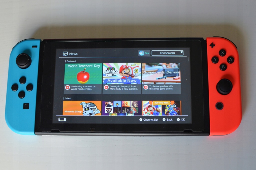 Konsola Nintendo Switch + gra + akcesoria
