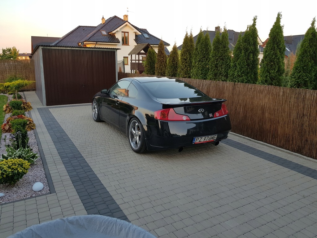 Infiniti G35 Coupe 2004 Nissan 350Z
