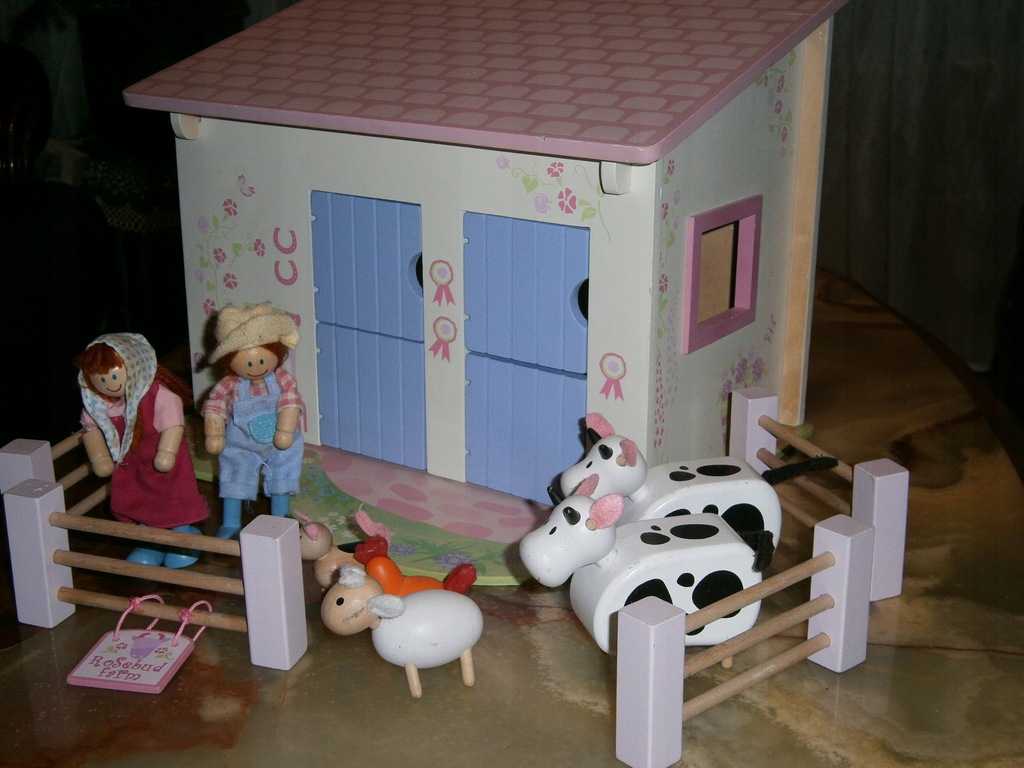 Elc rosebud store farm