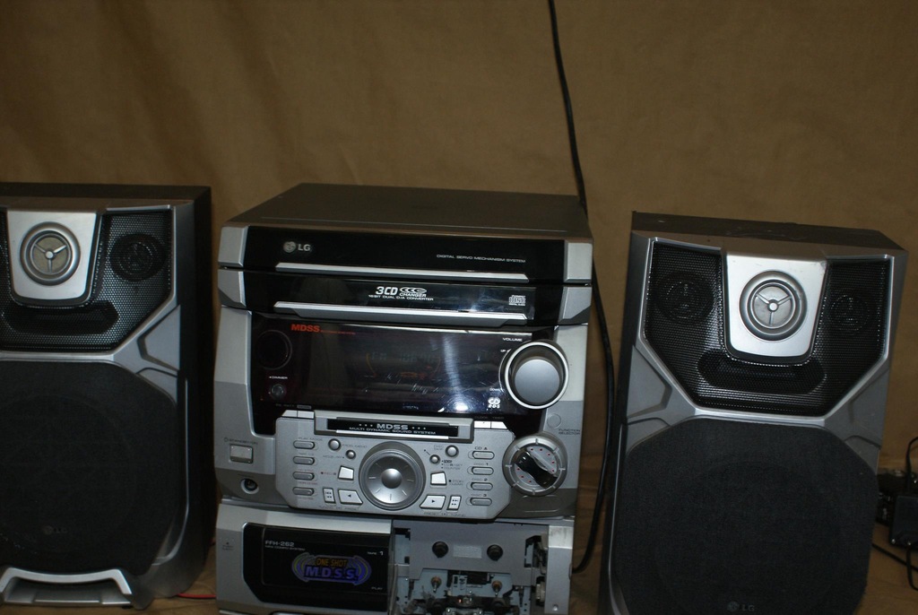 MINI WIEŻA LG FFH-262AD (6037)