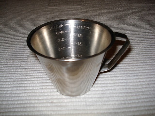 Miarka kuchenna metalowa kubek 0,25 ml