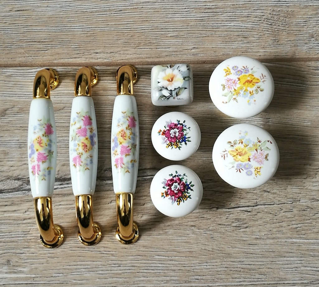UCHWYTY MEBLOWE RETRO ZŁOTO I PORCELANA 8 SZT