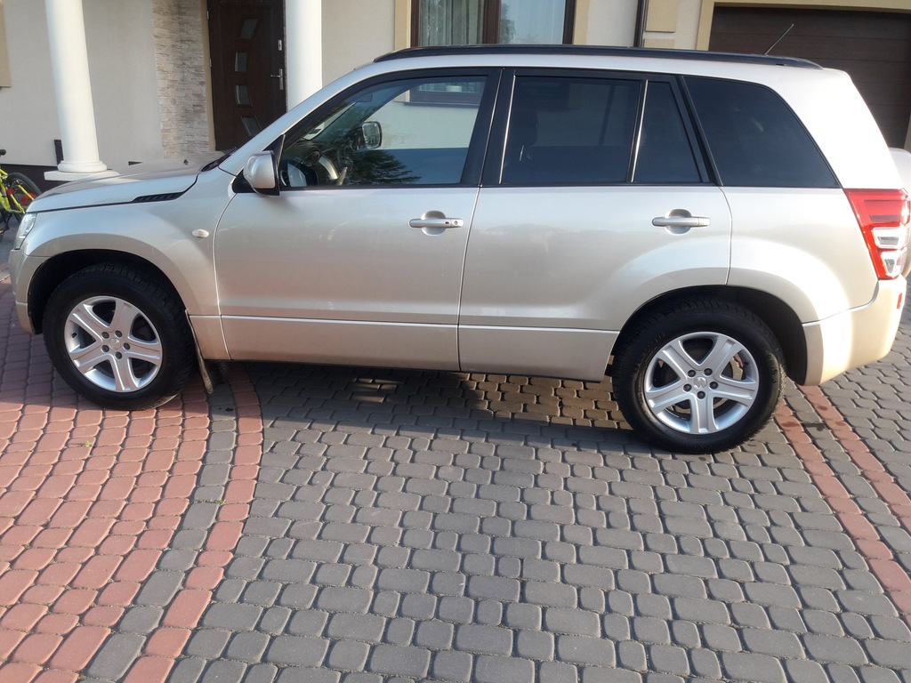 Suzuki Grand Vitara 2,0 LPG 7337182994 oficjalne