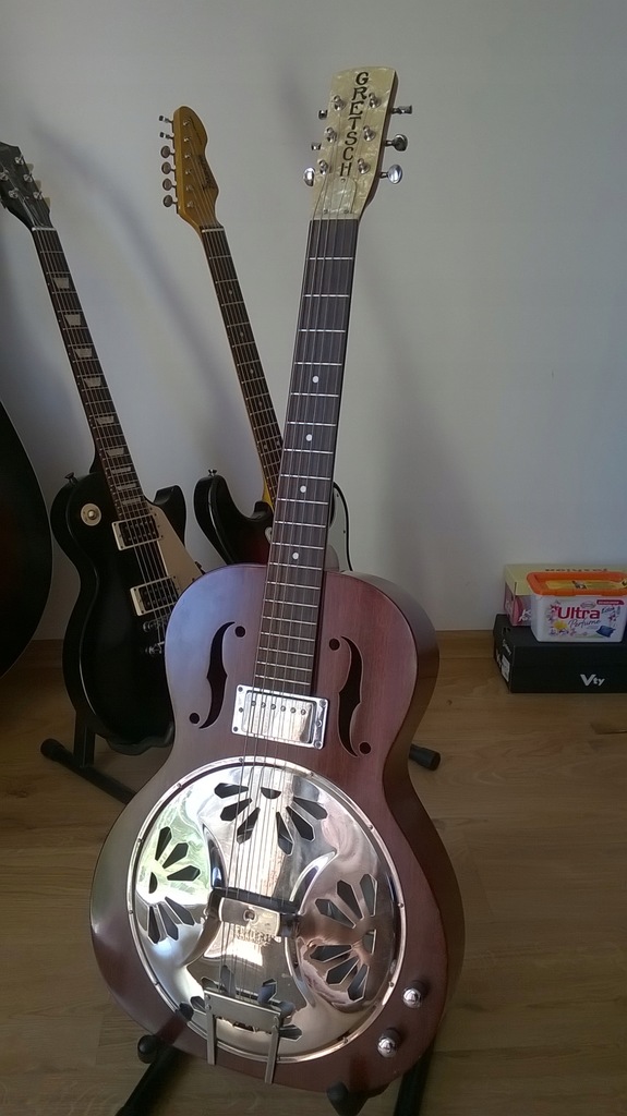 Gretsch G9200 Boxcar Round-Neck Resonator Guitar N