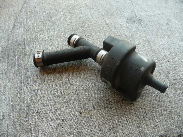 ZAWÓR PALIWA 06B 133 459 D AUDI A4 B6 1.8 T
