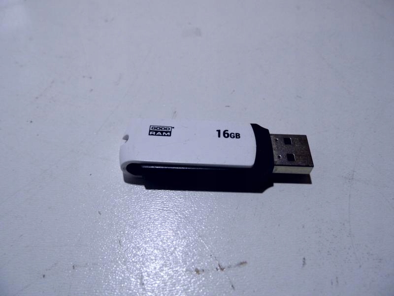 PENDRIVE GOODRAM 16GB