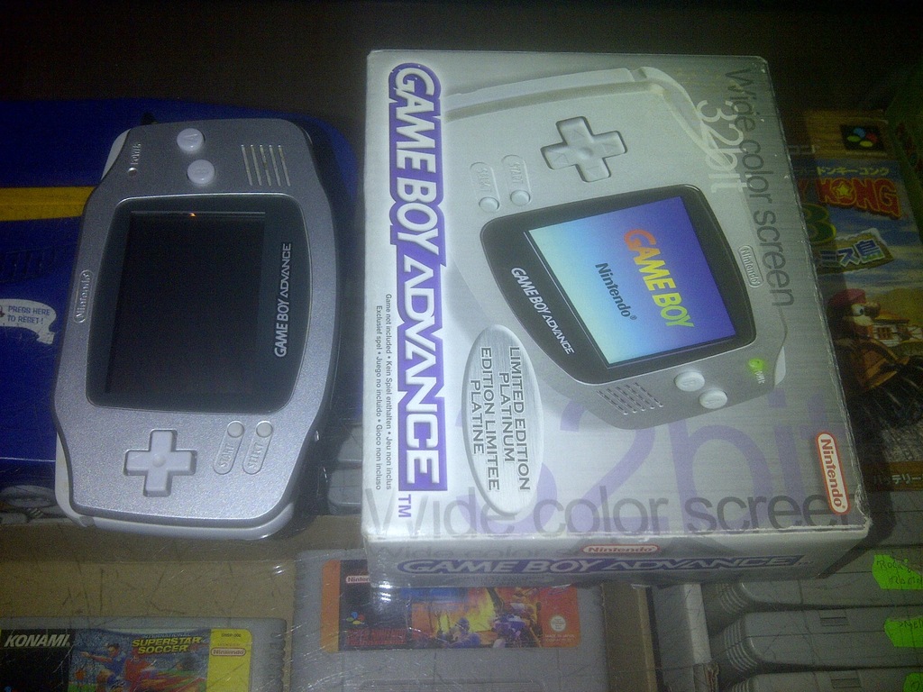 Gameboy Advance Limited Platinum / Box / Nintendo