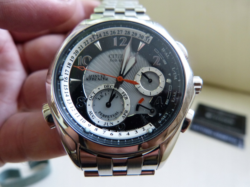 smartwatch wrist watch