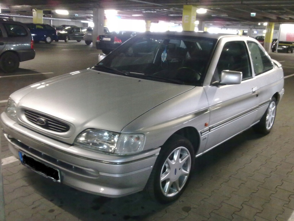 FORD ESCORT 1,8 16V 105 KM (77kW) ZETEC KLIMA !!!