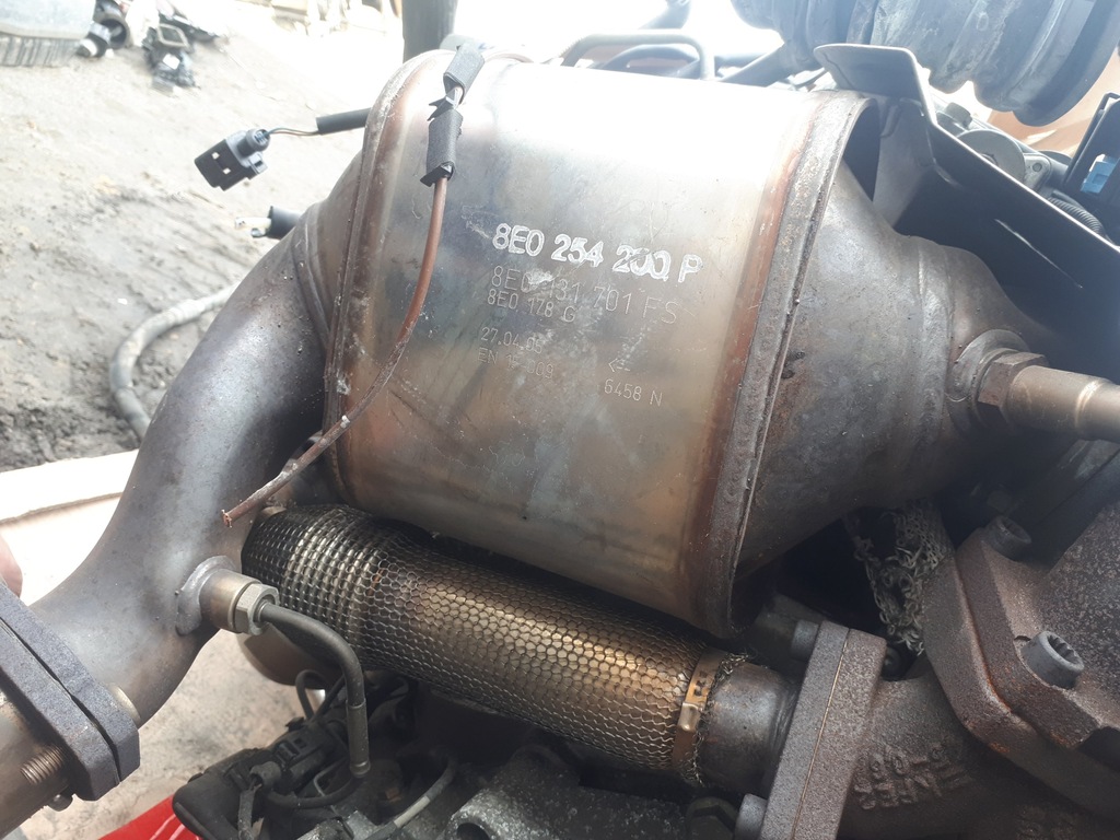 AUDI A4 B7 3.0 TDI KATALIZATOR DPF 8E0131701F