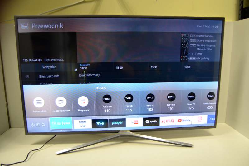 TV SAMSUNG UE49K5500AW + PILOT