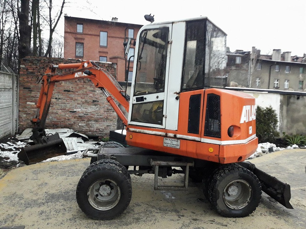 Koparka minikoparka kołówka Atlas 804 5.5 t zwinna