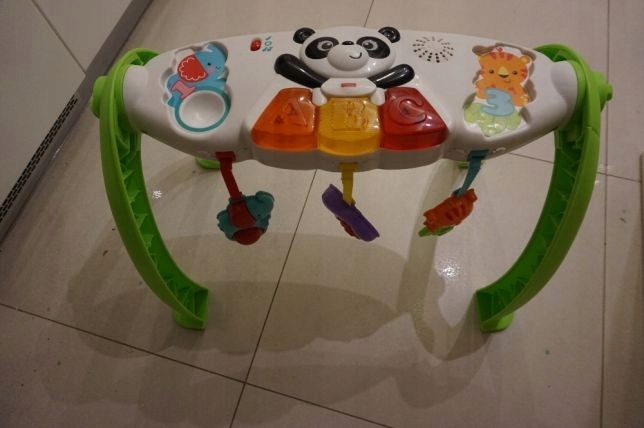 Przyrząd gimnastyczny Fisher price!