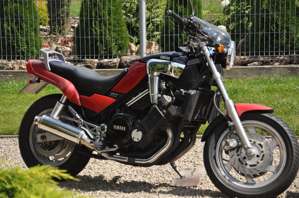 Yamaha FZX 750 