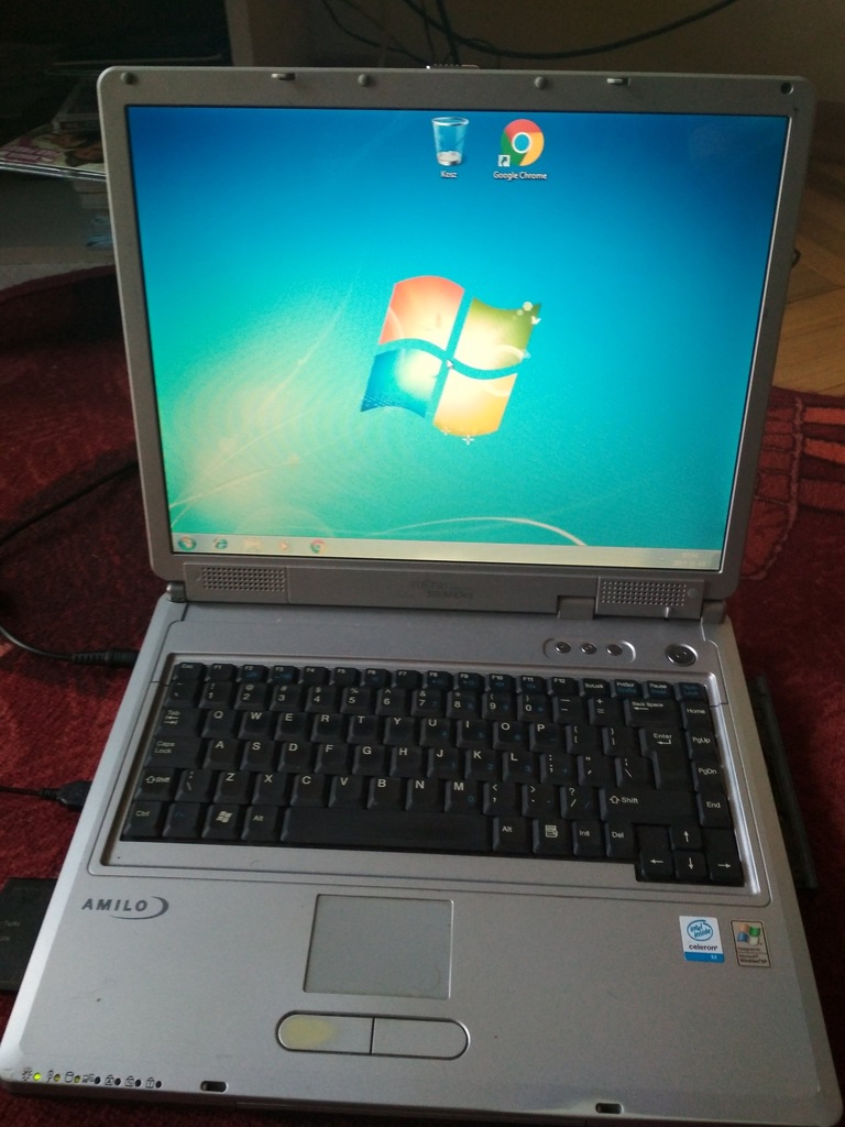 Laptop Fujitsu Siemens L7300 Win7 1,25 GB RAM WiFi