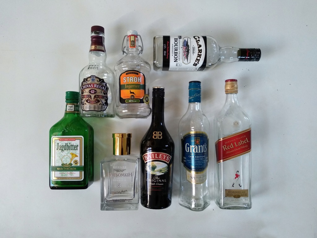 Puste butelki po whisky Grants Walker Stroh Chivas