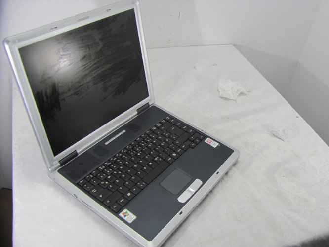 LAPTOP TARGA VISIONARY XP-210 ATHLON 1,4GHZ W258