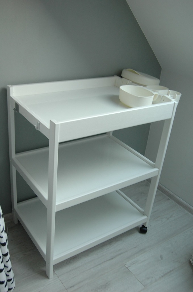 Biały półko-przewijak na kółkach + ikea organizery