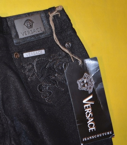 VERSACE NOWE SPODNIE Z METKA LEKKOZWEZANE karnawal