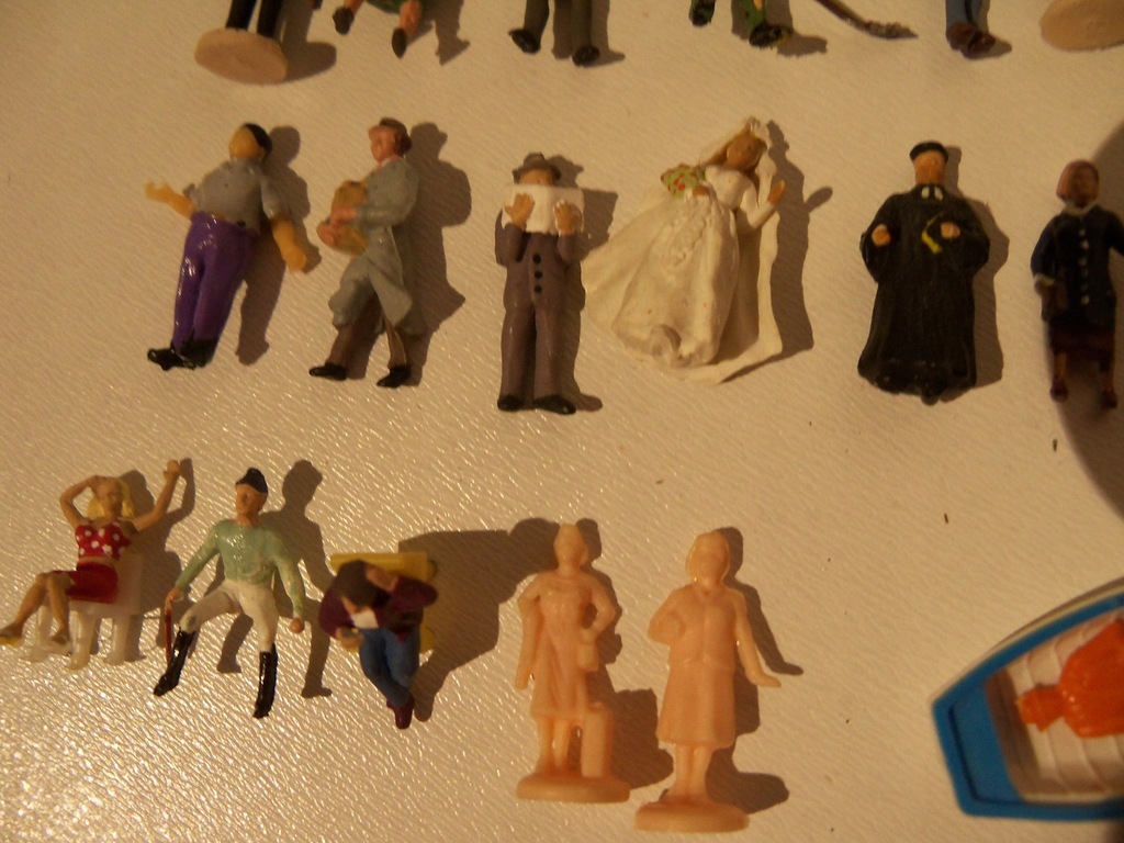 FIGURKI do MAKIETY H0 1:87 UŻYWANE ZESTAW 43 SZT. - 7687014718 ...