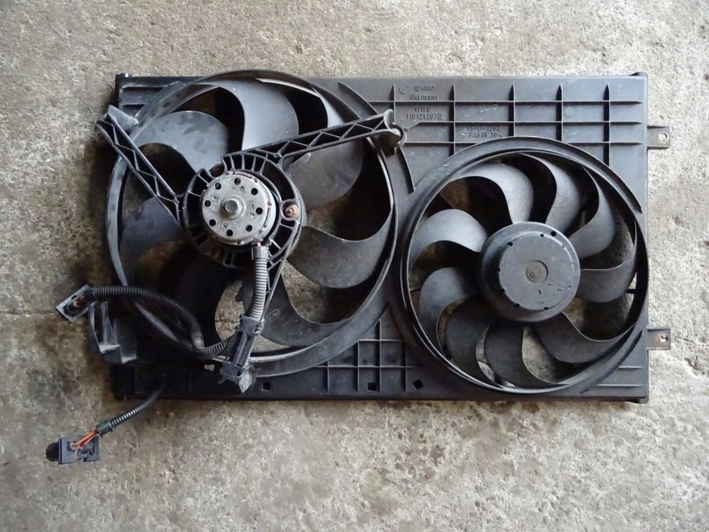 WENTYLATOR CHLODNICY VW BORA 1.6 B 1J0121207T