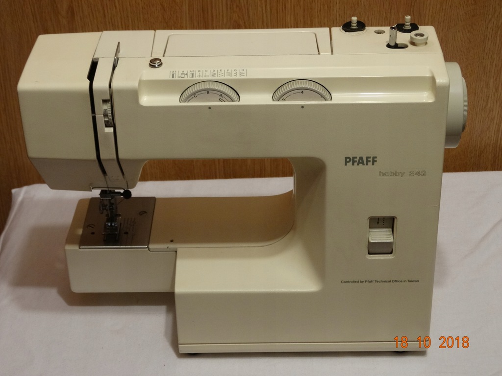 Maszyna do szycia PFAFF HOBBY 342 DORINA 740