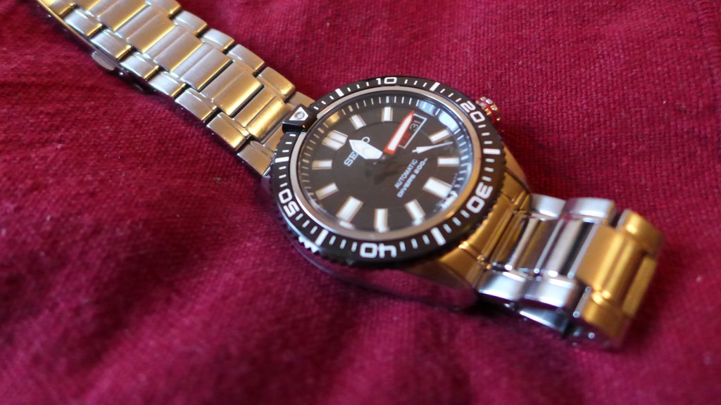 SEIKO  SKZ 325K1 STARGATE , automatic diver 200M