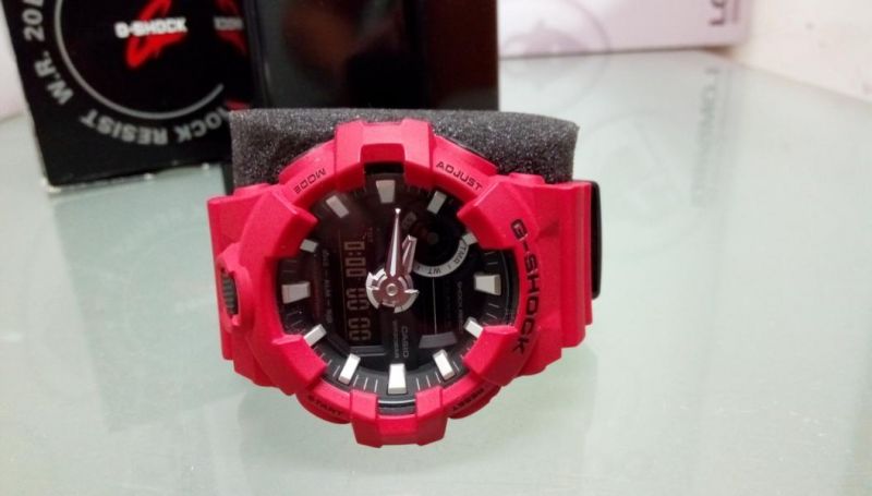 ZEGAREK CASIO G-SHOCK GA-700 (CZERWONY)