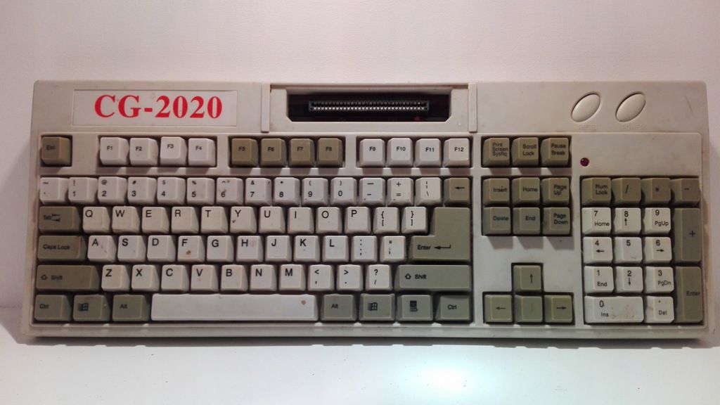 Stara konsola / Pegasus z klawiaturą CG-2020