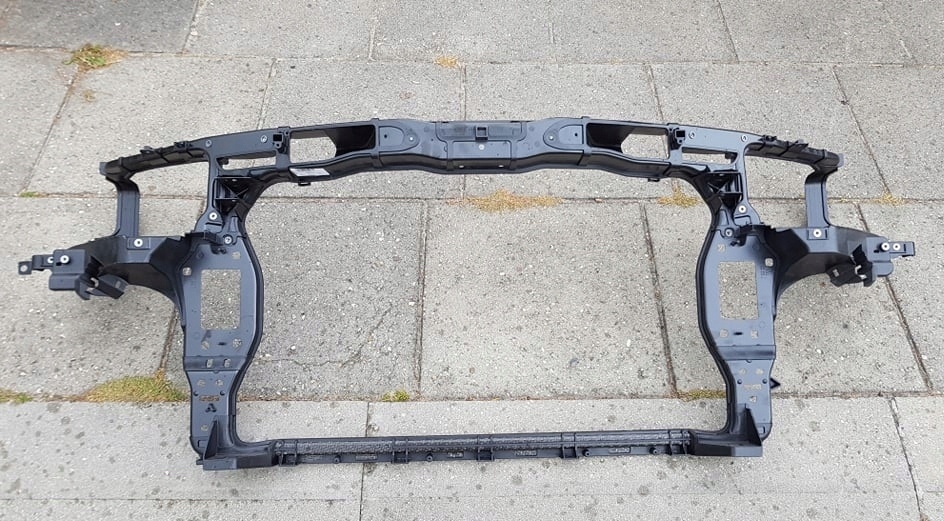 AUDI S8 A8 D4 pas przedni wzmocnienie 4H0805594E