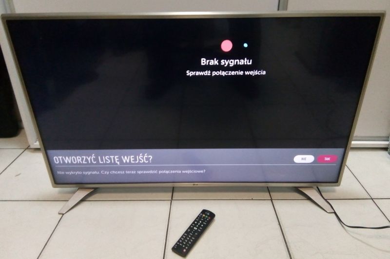 TELEWIZOR SMART 43 LG 43LH61 KARTON PILOT