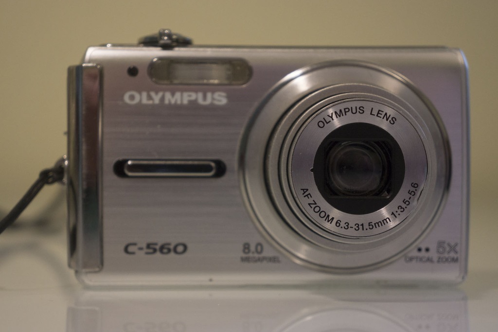 Olympus C560 uszkodzony + ładowarka