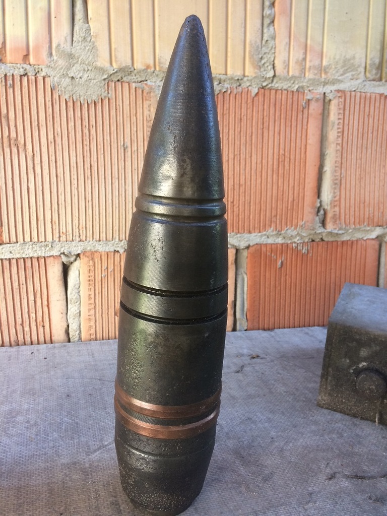 Rosyjski pocisk przeciwpancerny 85mm Rarytas