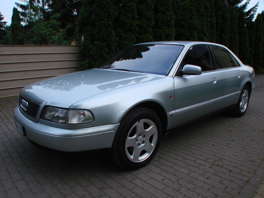 Audi A8 3.7 V8 Quattro 1996r