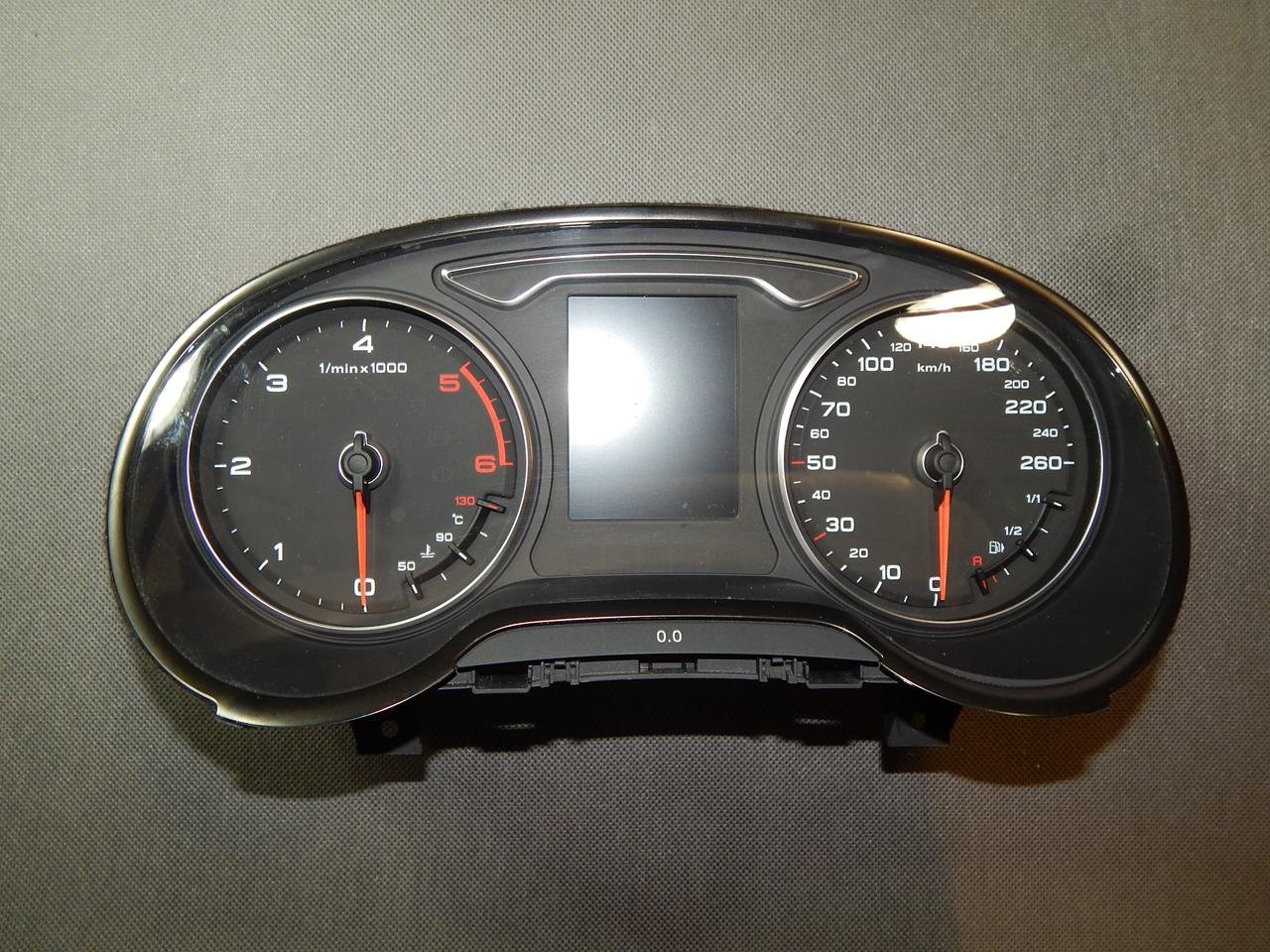 AUDI A3 8V 2.0 TDI COUNTER CLOCKS 8V0920870C