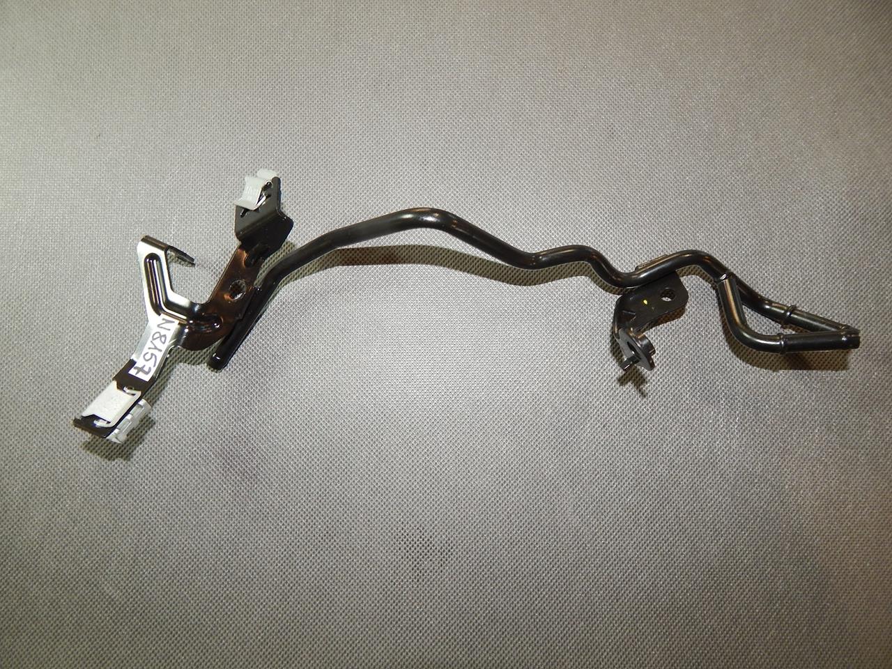 VW TOURAN 5T PIPE WATER LINE 04L121070AB