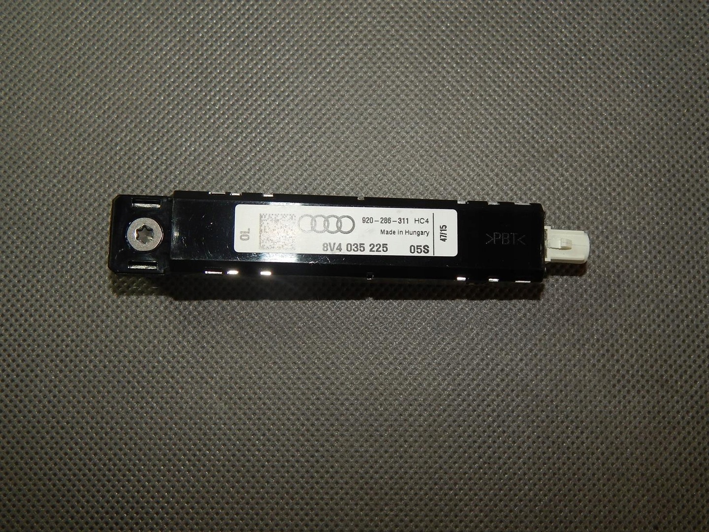AUDI A3 8V ANTENNA AMPLIFIER 8V40 8V4035225