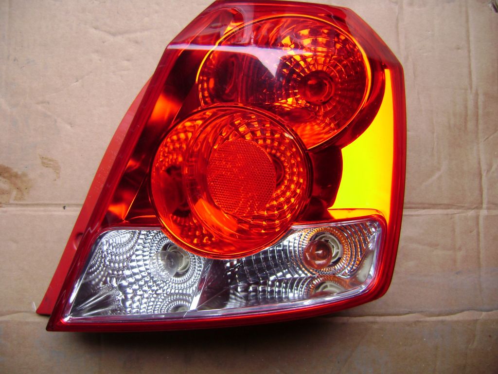 LICHT HINTEN RECHTS ODER LINKS DAEWOO KALOS HB 02->