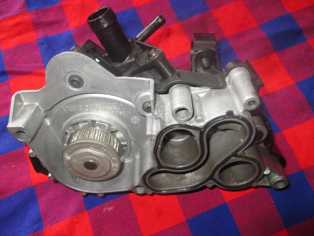 water pump Vw Polo 6R0 1.2 TSI