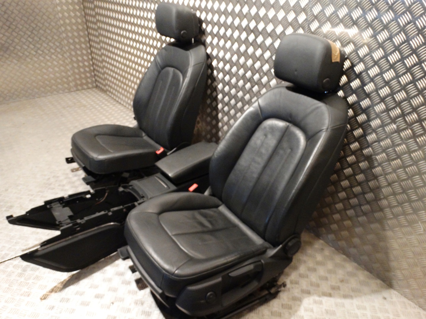 IDEALNA KPL.leather seats side AUDI A7 C7 SK340 1