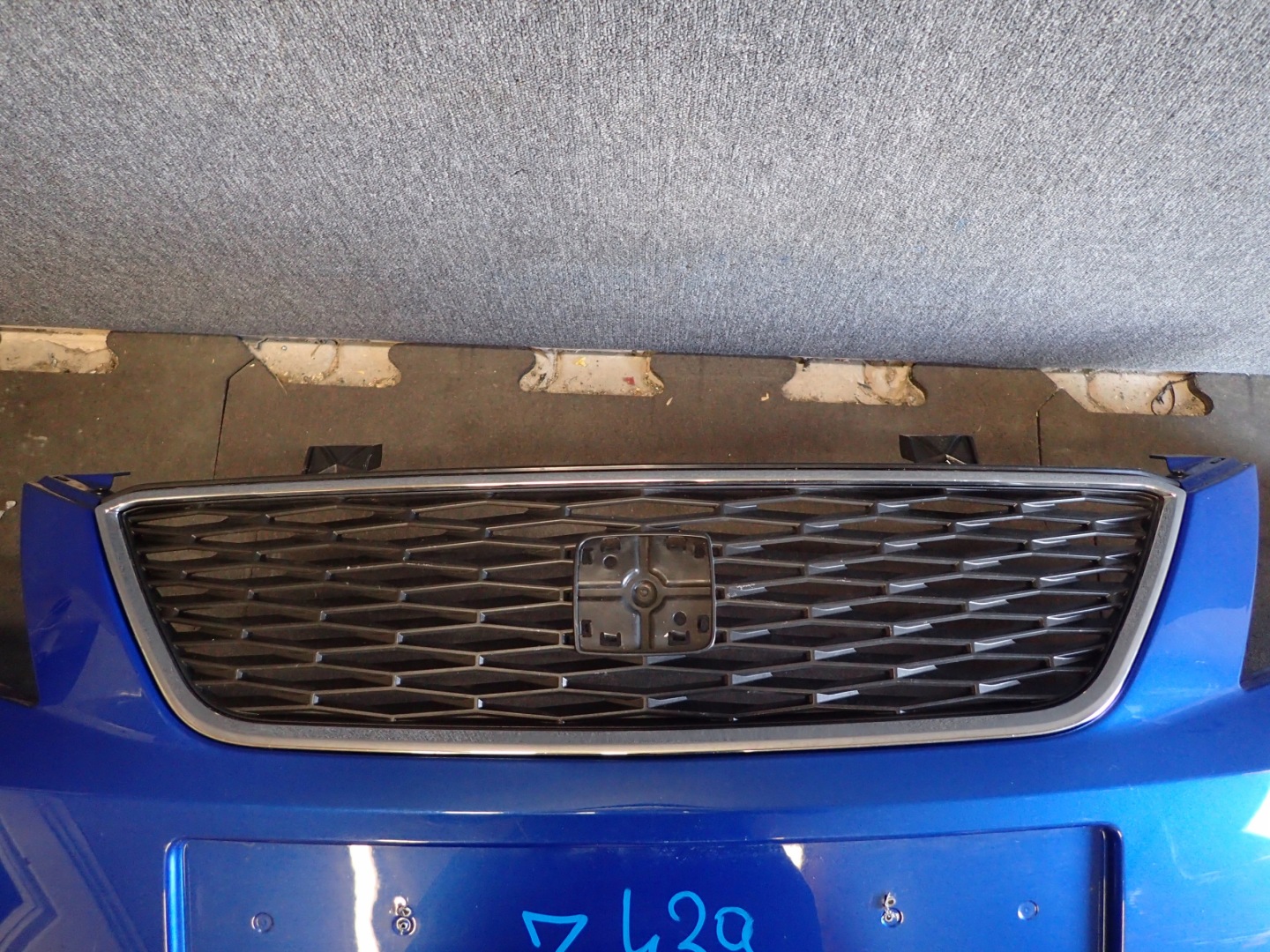 nárazník předek SEAT TOLEDO IV 4 6JA