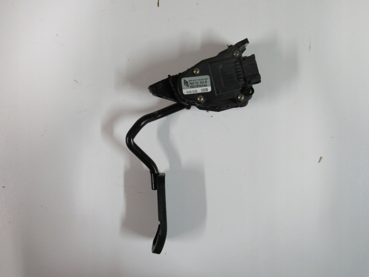 accelerator pedal potentiometer VW SHARAN LIFT 7M3721603B