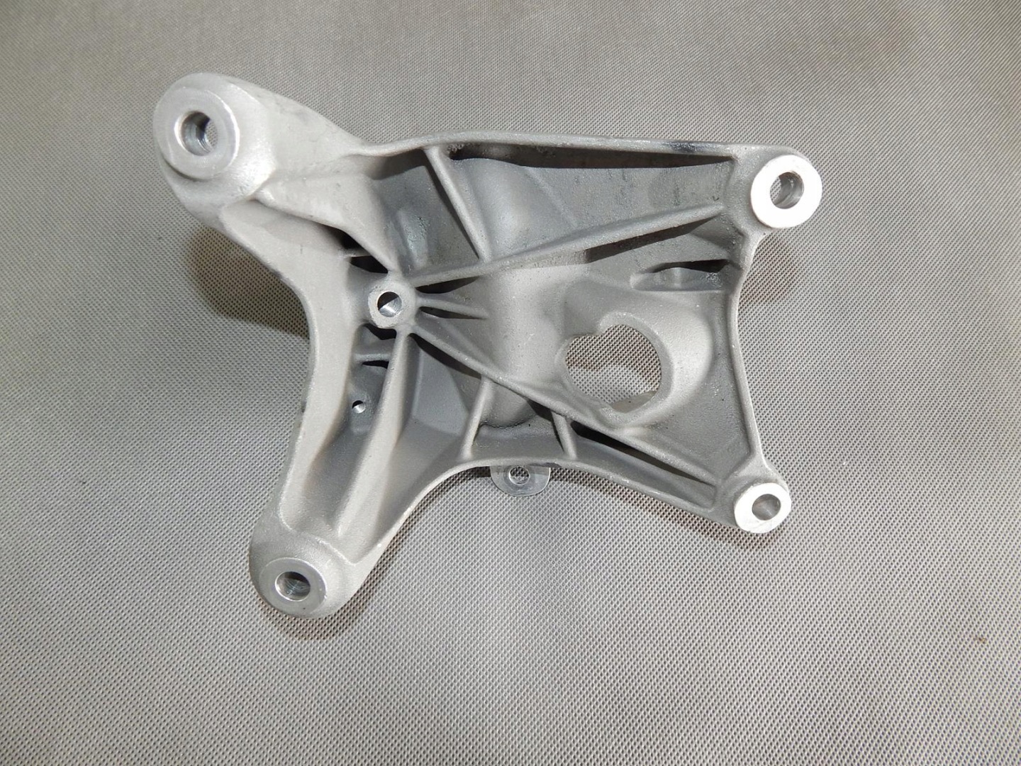AUDI S5 3.0 TFSI engine mount bearing 4M0199308AC